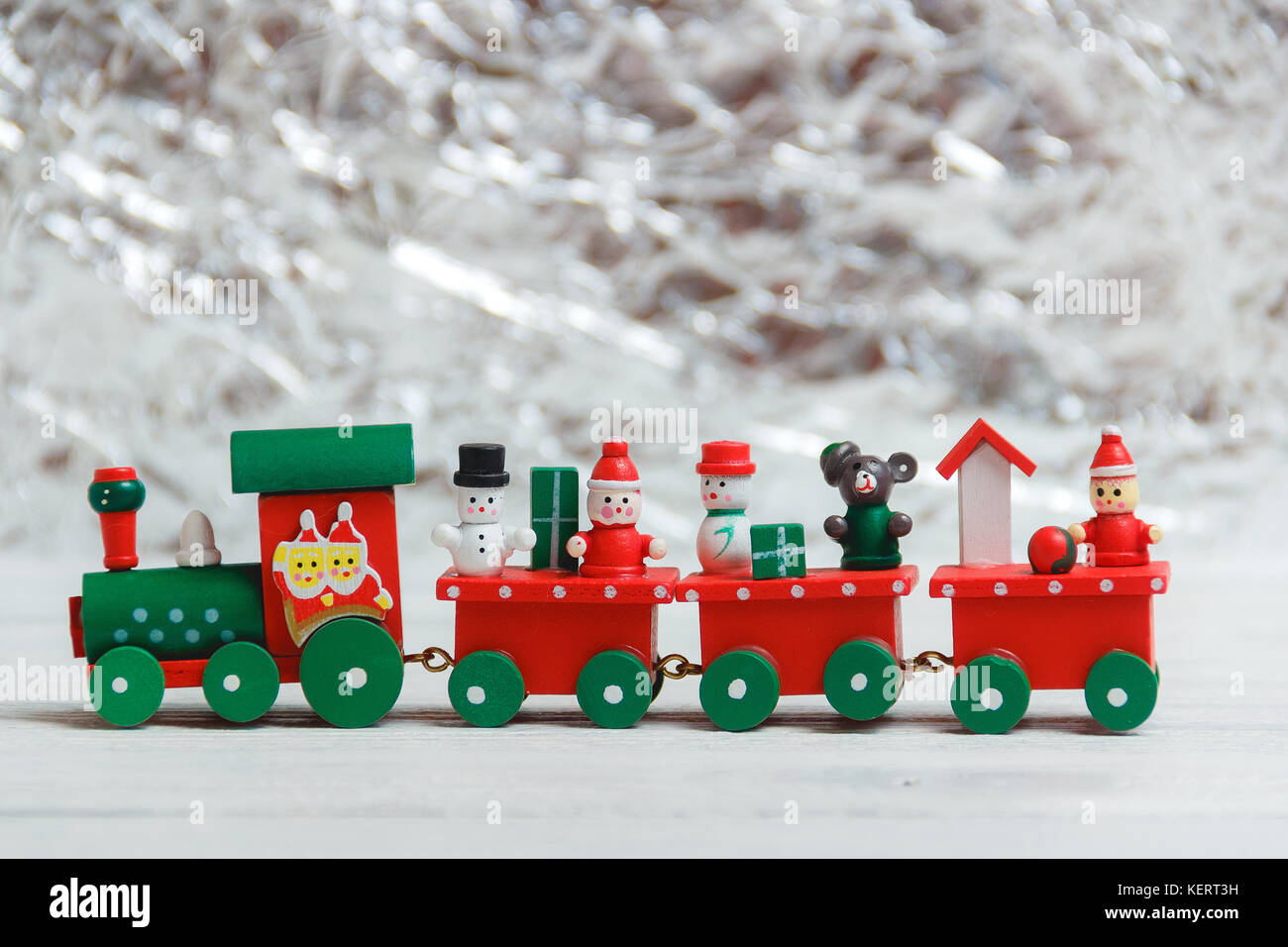 Un vacanza meravigliosa treno di natale su uno sfondo bianco Foto Stock