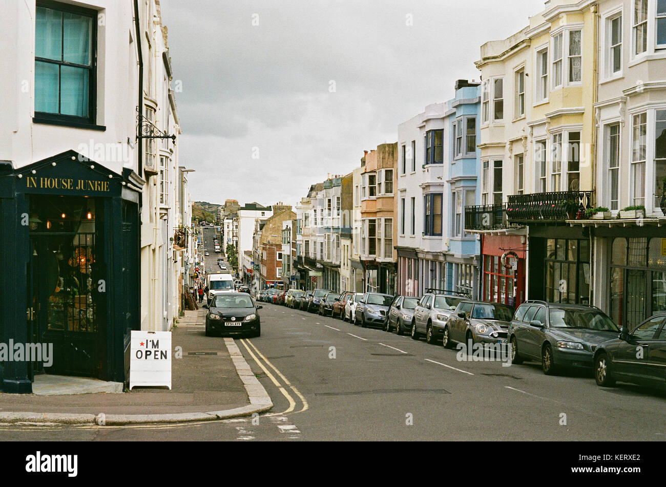 Negozi in norman road, St leonards on sea, Hastings, EAST SUSSEX REGNO UNITO Foto Stock
