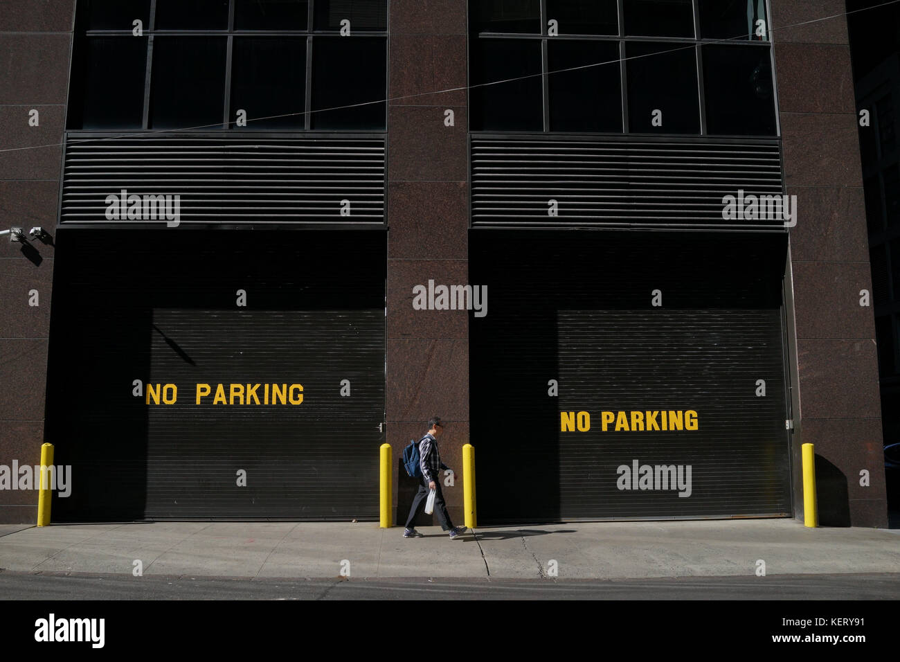 Parcheggio non segni sul vanderbilt avenue garage di new york city Foto Stock