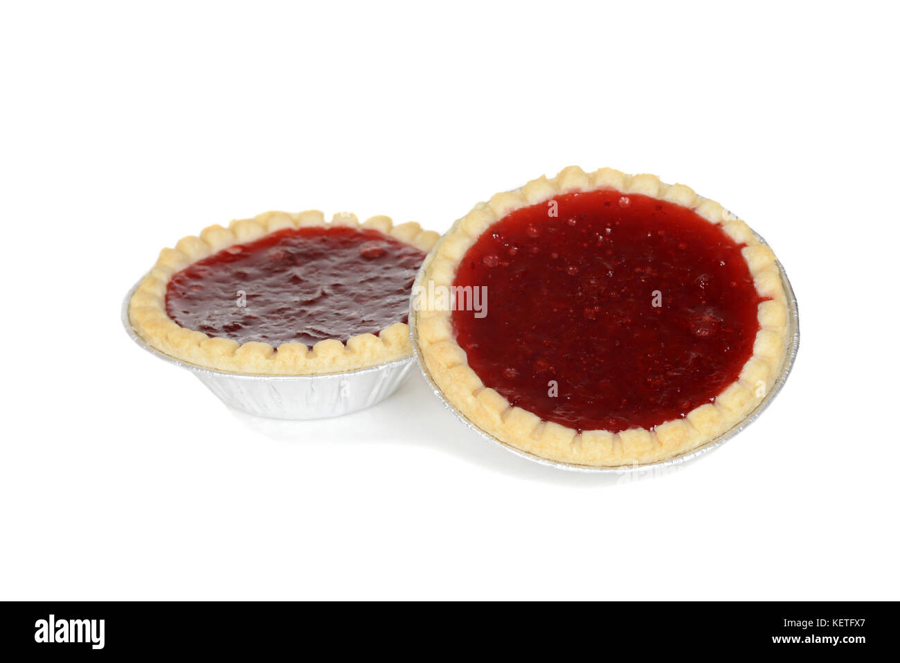 Due crostate di fragole in coppe di lamina Foto Stock