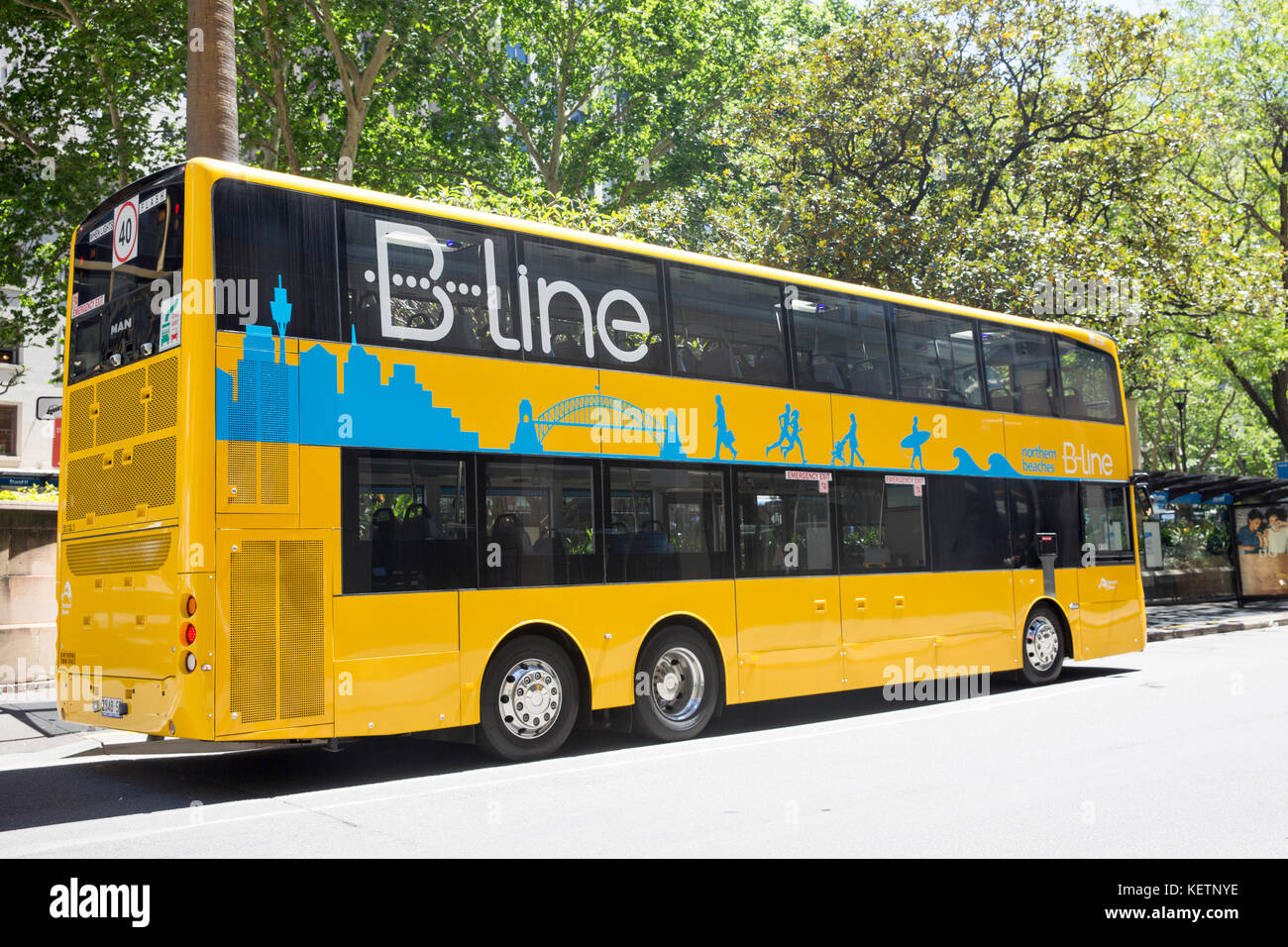 Nuovo giallo di Sydney double decker bus di linea per la linea B servizio bus percorso lungo pittwater road nord di Sydney, Australia Foto Stock