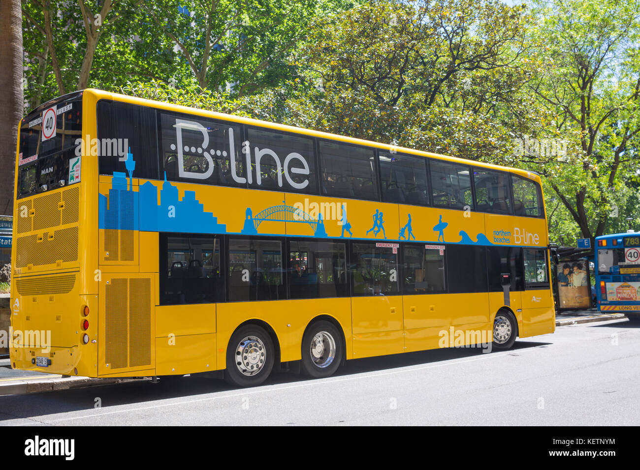 Nuovo giallo di Sydney double decker bus di linea per la linea B servizio bus percorso lungo pittwater road nord di Sydney, Australia Foto Stock