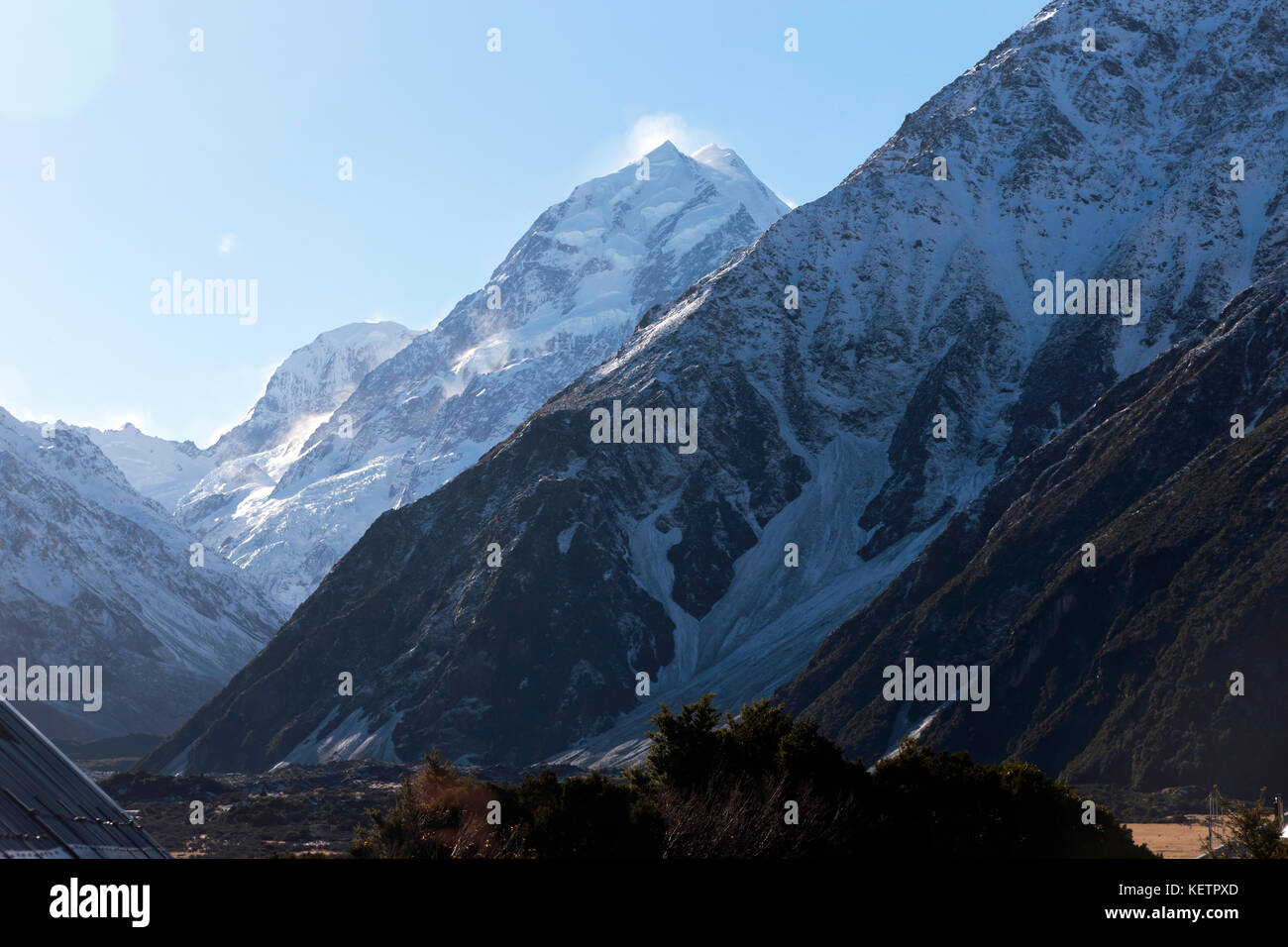 Vista del Monte Cook, dal Sir Edmund Hillary's Alpine Center, dal Mt Cook Village, South Island, Nuova Zelanda Foto Stock