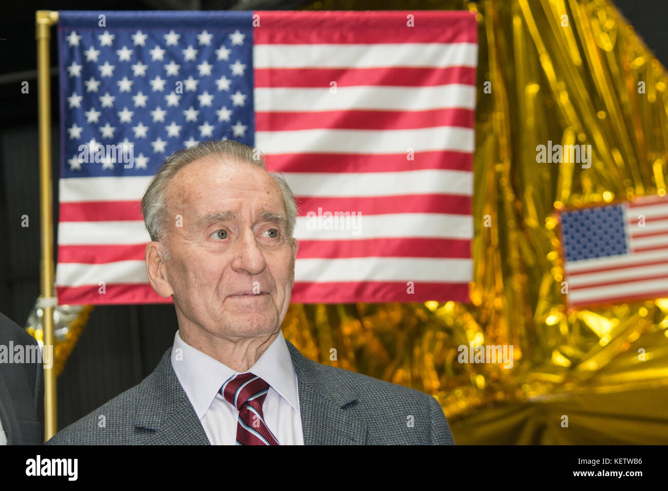 Speyer, Germania. 21 ottobre 2017. Astronauta Apollo 7 Ronnie Walter „Walt“ Cunningham (* 16. März 1932 a Creston, Iowa, USA) visita il Technik Museum Foto Stock