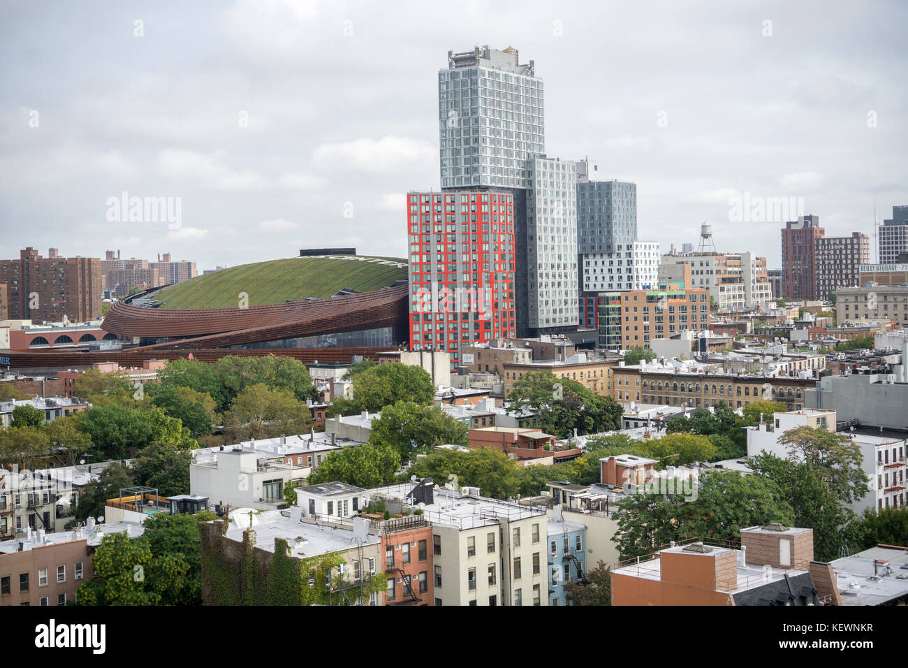 Lo sviluppo in Park Slope di Brooklyn in new york, tra cui il centro di Barclays, centro e le aree circostanti in new york sabato, 14 ottobre 2017. A causa di un maggiore sviluppo nel settore, in particolare hi-rise appartamento di lusso edifici, catene di negozi di fascia alta e i rivenditori sono in movimento. (© richard b. levine) Foto Stock
