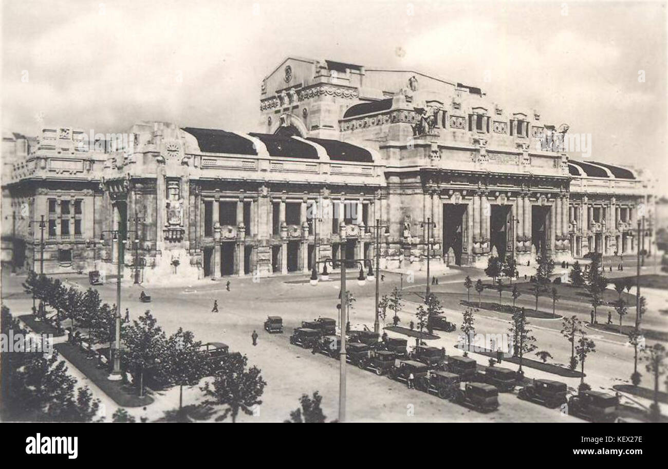 237K 1 351 154 la stazione di Milano Centrale Foto Stock