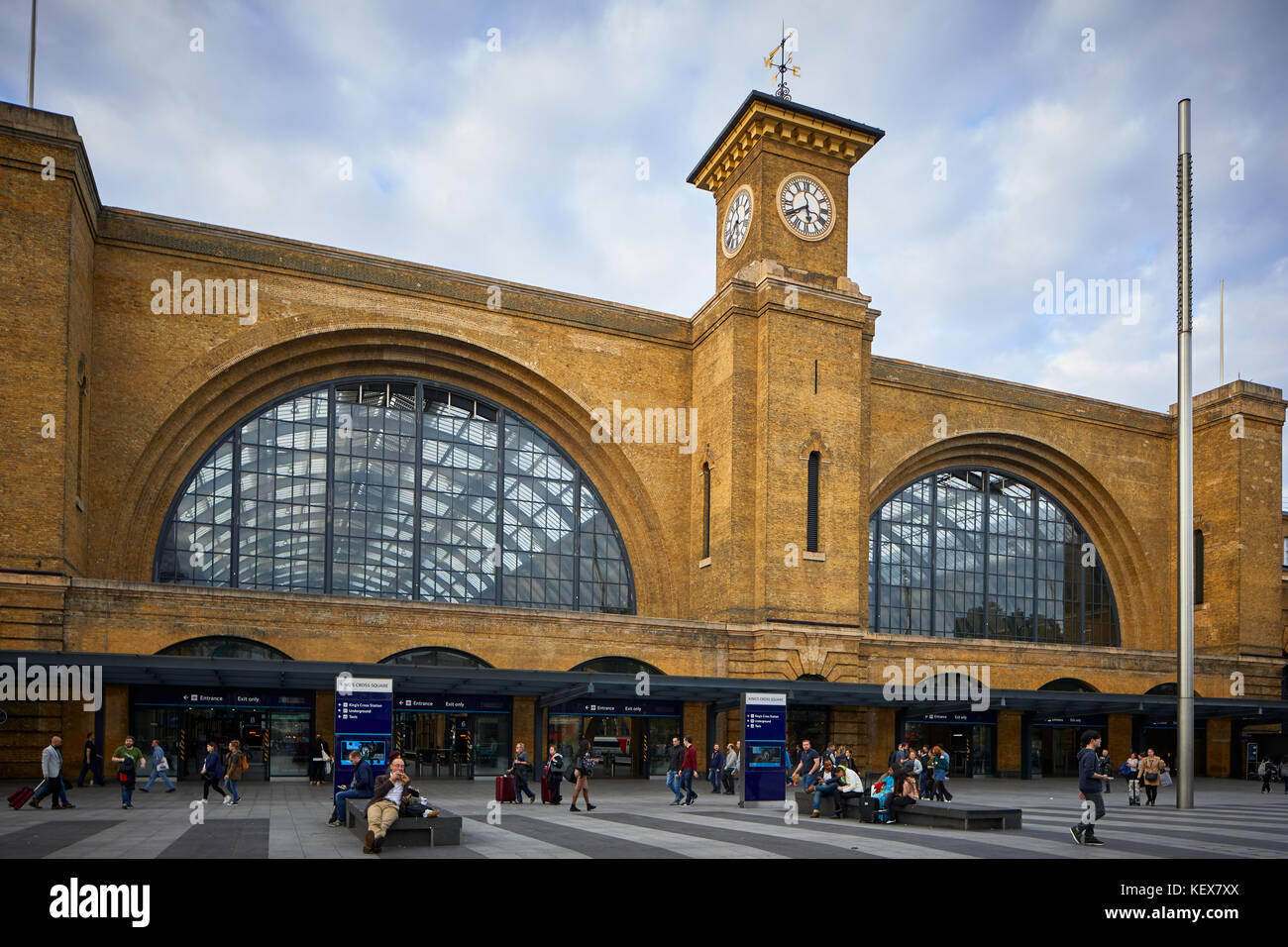 Kings cross stazione ferroviaria East Coast Main Line terminus a Londra la città capitale d'Inghilterra Foto Stock