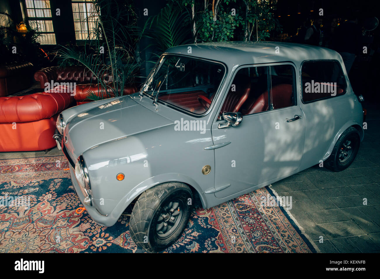 La Mini è una piccola auto economica prodotta dalla British Motor Corporation (BMC) e dai suoi successori dal 1959 al 2000. Foto Stock
