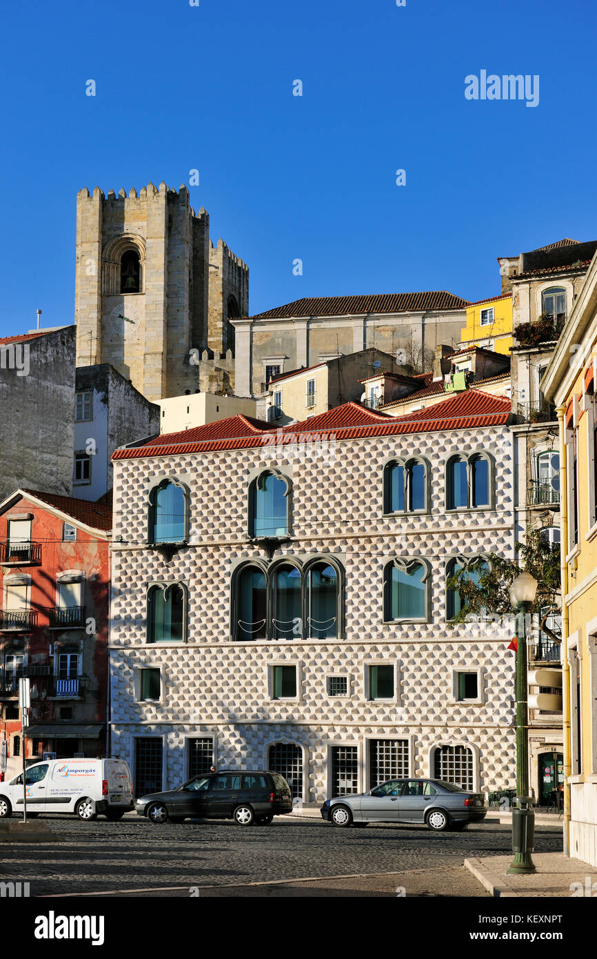 Casa dos Bicos, una casa del XVI secolo, ora Casa Jose Saramago Foundation, il premio Nobel per la letteratura. Lisbona, Portogallo Foto Stock