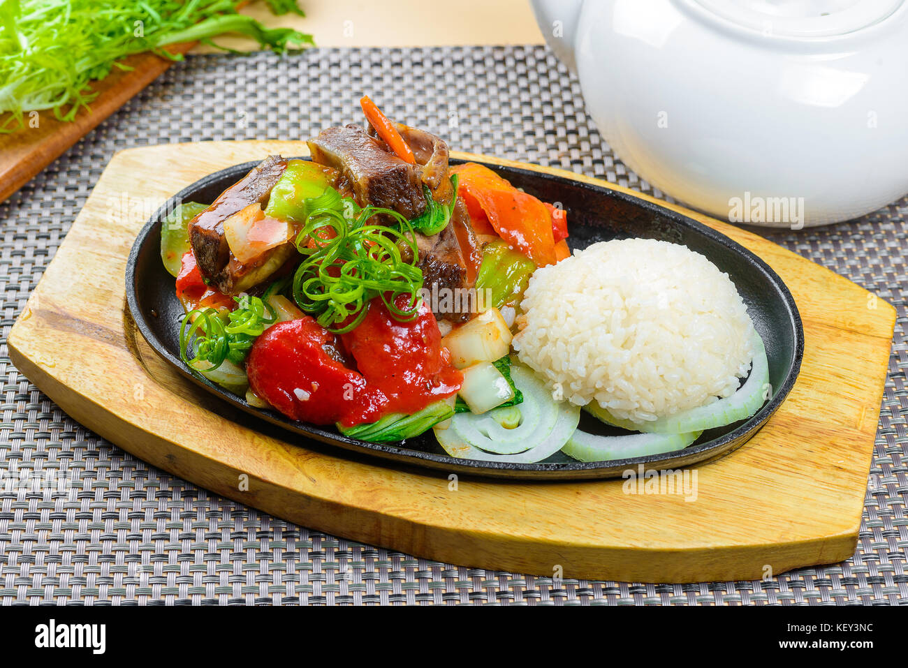 Carne arrosto con riso Foto Stock