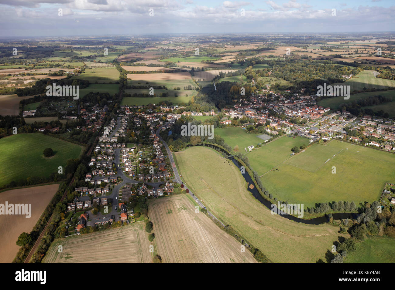Una veduta aerea del villaggio di Bure sul confine di Essex e Suffolk Foto Stock