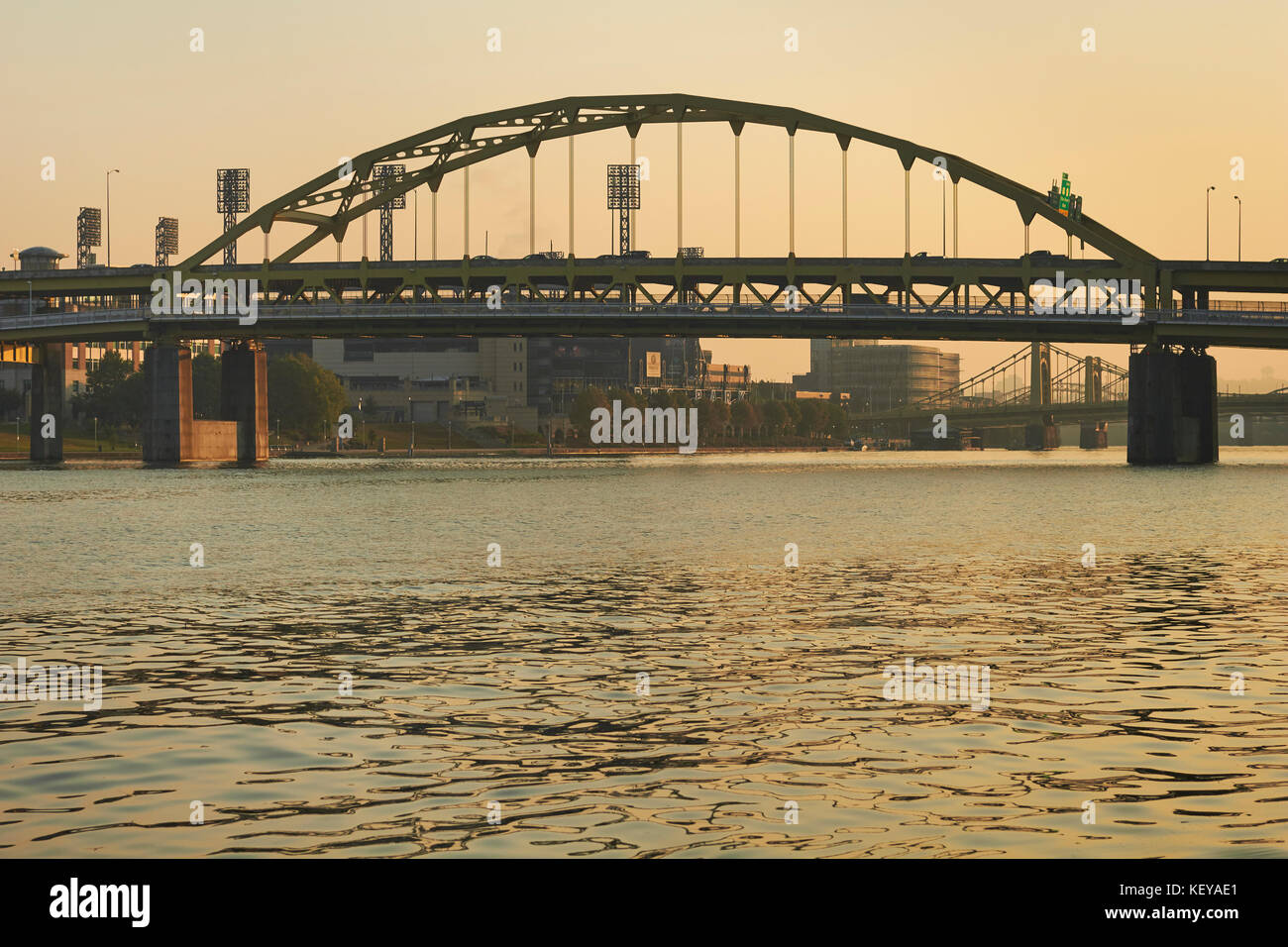 Il fiume allegheny al centro di Pittsburgh, Pennsylvania, Stati Uniti d'America Foto Stock