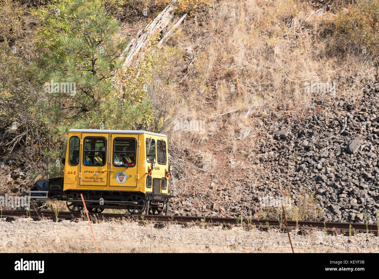 Touring sull'Unione - wallowa ferrovia nel nordest oregon in una speeder (noto anche come stazione autovettura, putt-putt, via-manutenzione auto, equipaggio auto, Foto Stock