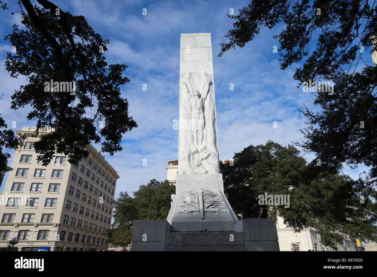 Il 3 gennaio 2016, San Antonio, Texas, Stati Uniti d'America: "alamo cenotafio' rende omaggio agli uomini che sono morti per difendere l'antica missione nel 1836 Foto Stock