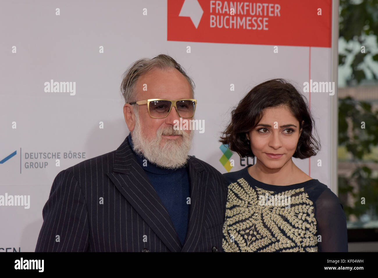 Francoforte, Germania. 10 ottobre 2017. Friedrich Liechtenstein (* 1956), musicista e attore tedesco, con Pegah Ferydoni (* 1983), attrice tedesca e voi Foto Stock