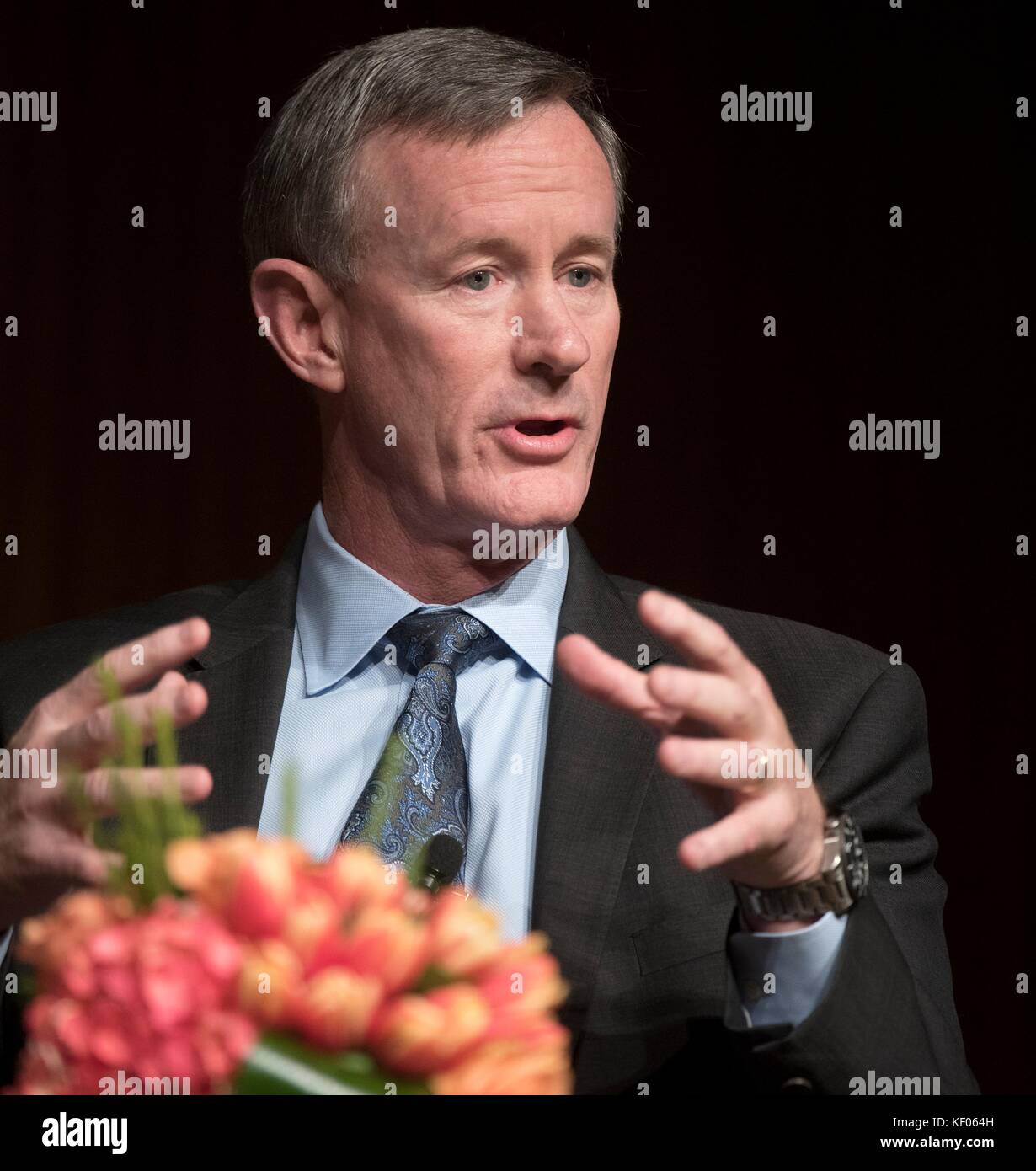 La University of Texas il cancelliere bill mcraven parla durante il tom johnson professore incaricato presso la lbj presidential library ottobre 3, 2017 in Austin, Texas. Foto Stock