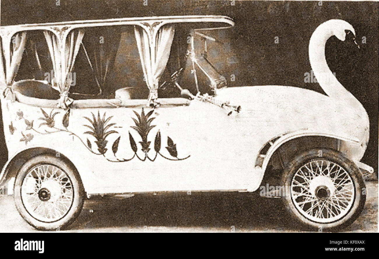 La MHV Brooke da 15/20 cv, prodotta nel 1910, era un'automobile di lusso britannica. Noto per il suo motore ad alte prestazioni e la sua maestria artigianale, questo modello rappresenta il design e la tecnologia automobilistici dei primi anni del XX secolo. Foto Stock