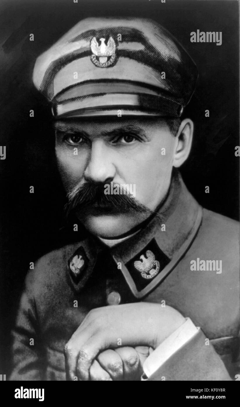 Questa fotografia storica di Josef Pilsudski, una figura chiave nella storia polacca, mostra la sua leadership e il suo ruolo nella creazione della Polonia moderna durante l'inizio del XX secolo. Foto Stock