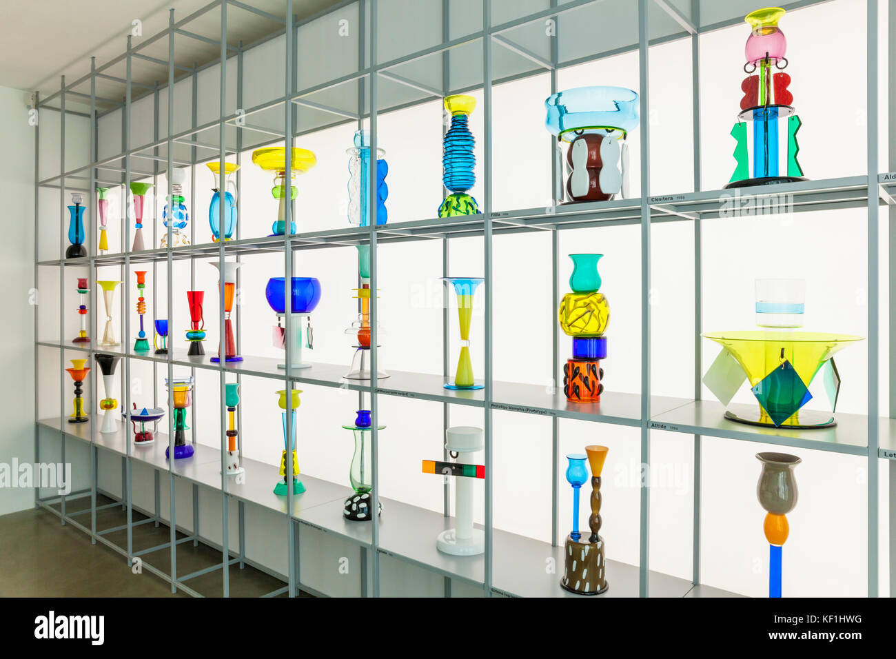 Venezia Italia Venezia esempi di moderni pezzi di vetro mostra di vetro Ettore Sottsass il vetro isola di San Giorgio Maggiore a Venezia EU Europe Foto Stock
