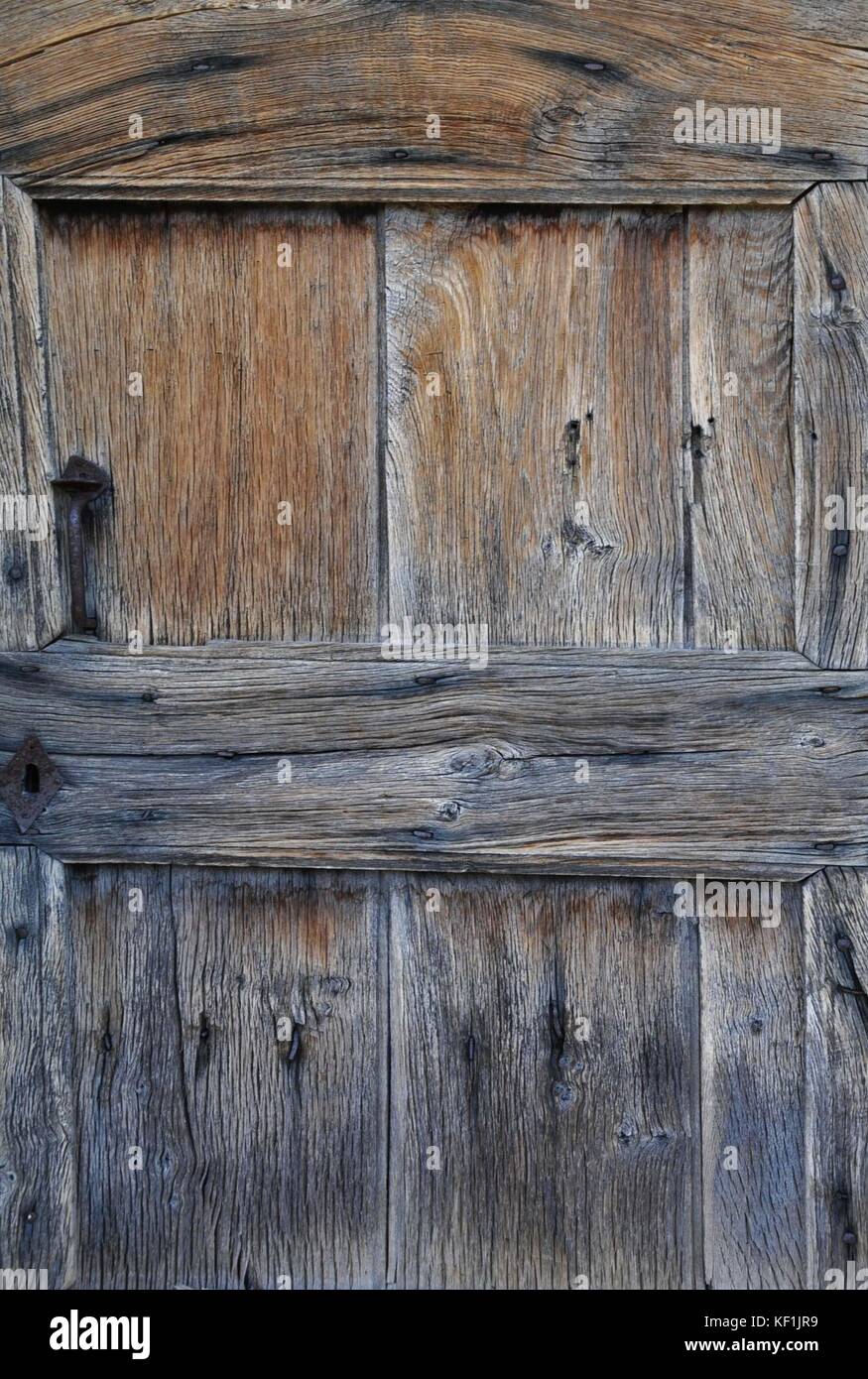 In legno rustico, porta, Connio Carrega Ligure, Piemonte, Italia. Foto Stock