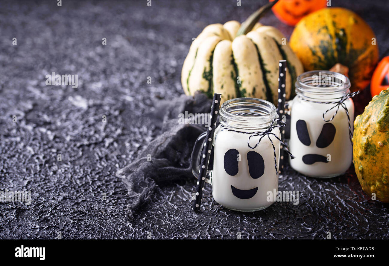 Halloween fantasma-come le bevande per party Foto Stock