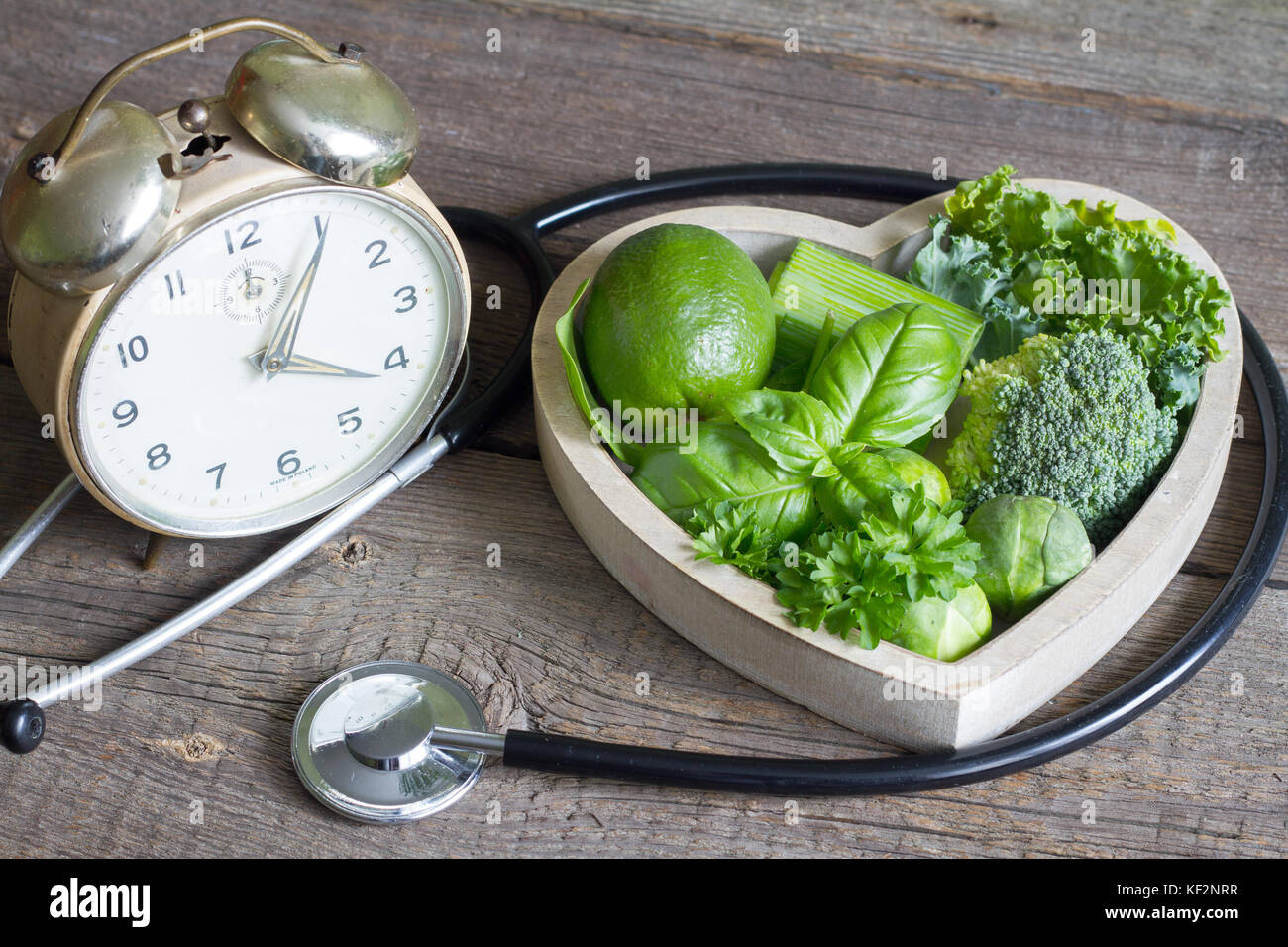 Il tempo per la salute Dieta verde di uno stile di vita sano concetto Foto Stock