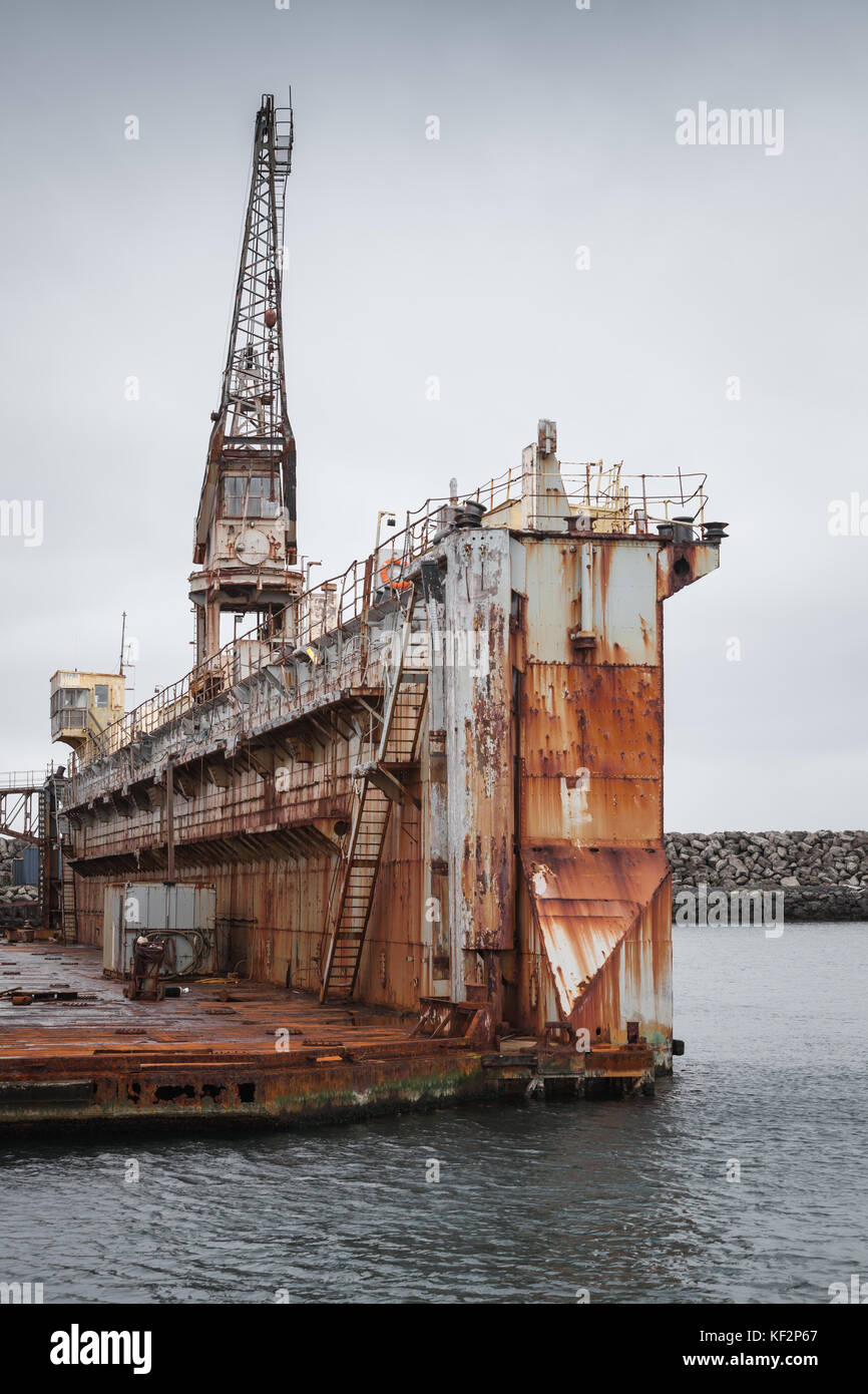 Il vecchio bacino di carenaggio frammento, cantiere navale nel porto di Hafnarfjordur, Islanda Foto Stock