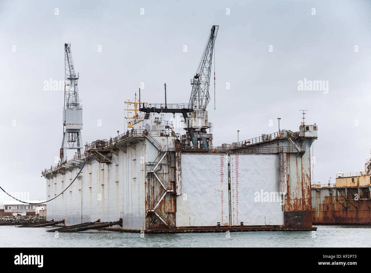 Bacino di carenaggio, cantiere navale nel porto di Hafnarfjordur, Islanda Foto Stock
