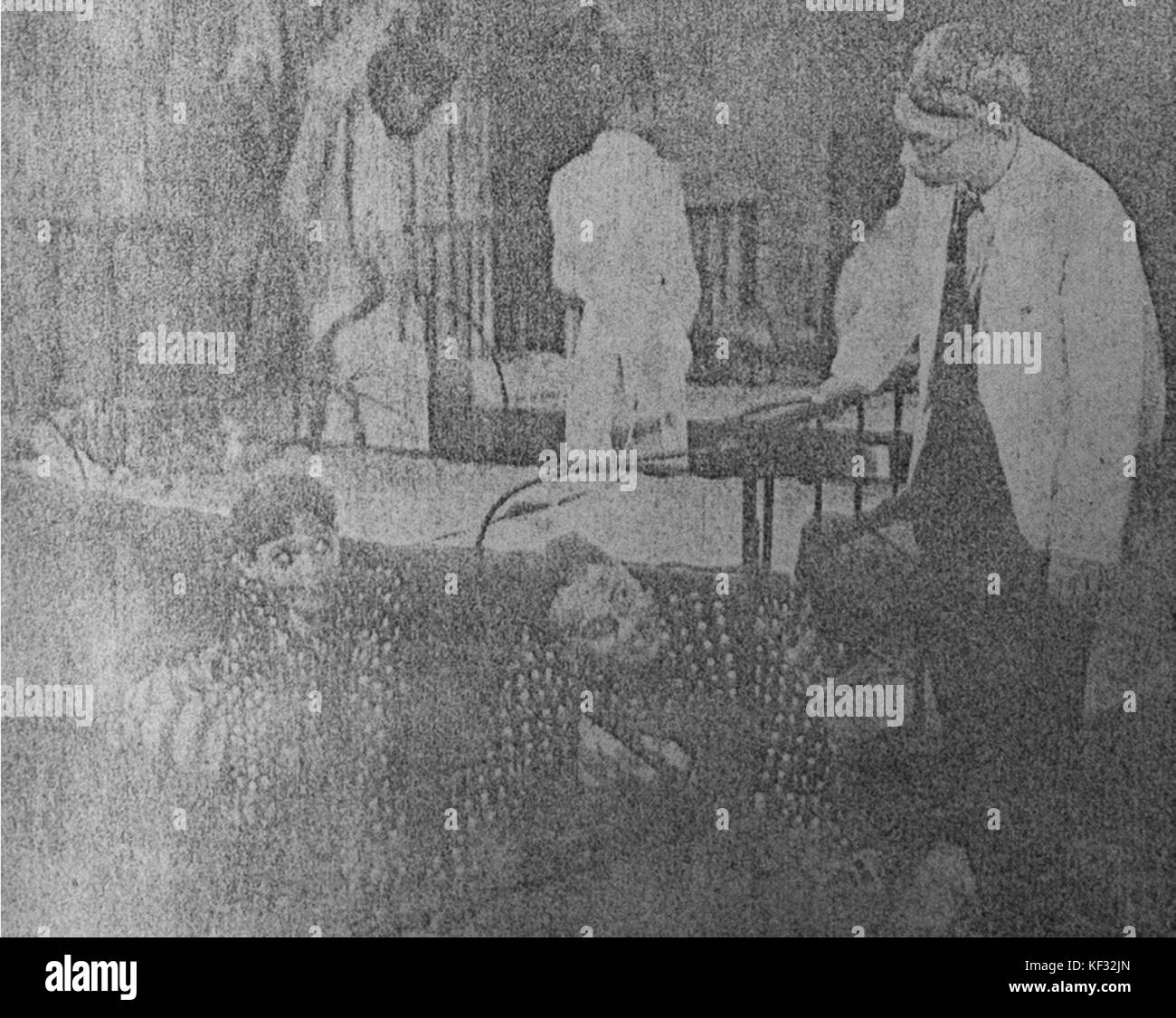 Pah Wongso Pertjatoeran Doenia dan film Oct 1941 p14 Foto Stock