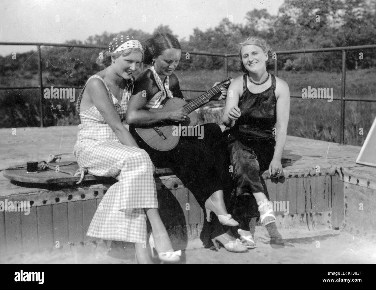 Tableau, donne, estate, strumento musicale, musicista, sorriso, chitarra 18523 Foto Stock