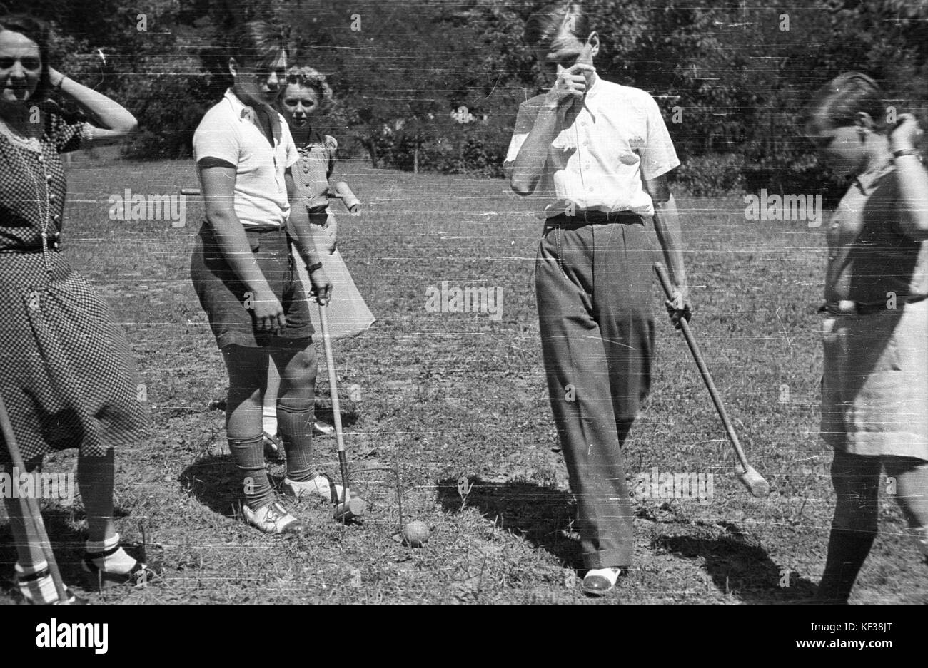 Tableau, uomini, donne, campo, cricket, estate, tempo libero 77882 Foto Stock