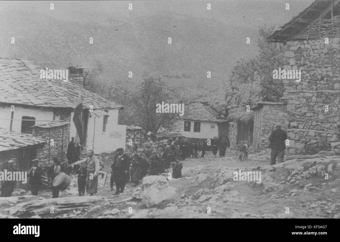 Una fotografia o una serie intitolata "Pomak Photos", che può riferirsi a immagini relative al popolo Pomak, un gruppo etnico musulmano in Bulgaria e Grecia. Foto Stock