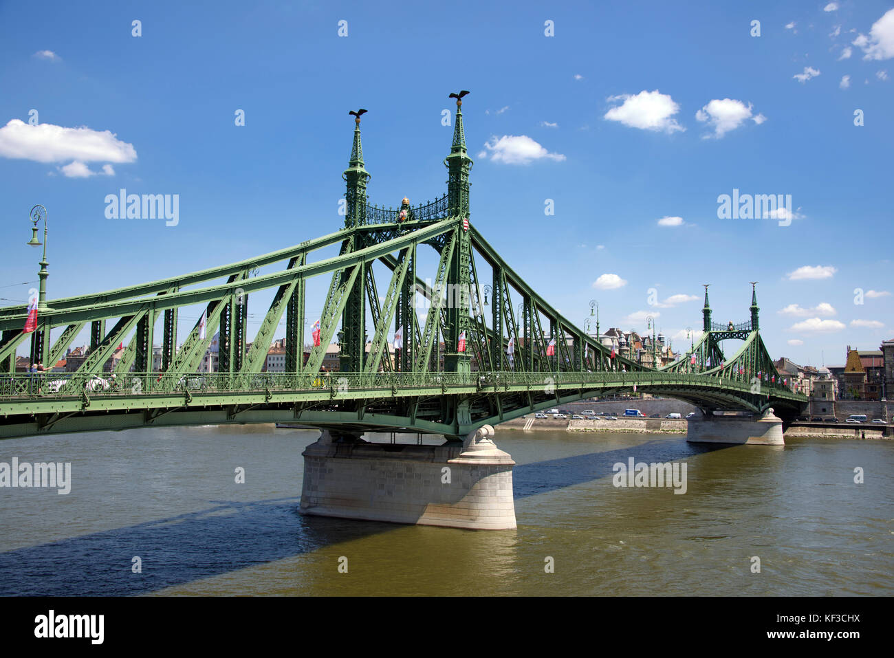 Liberty ponte che attraversa il fiume Danubio Budapest Ungheria Foto Stock