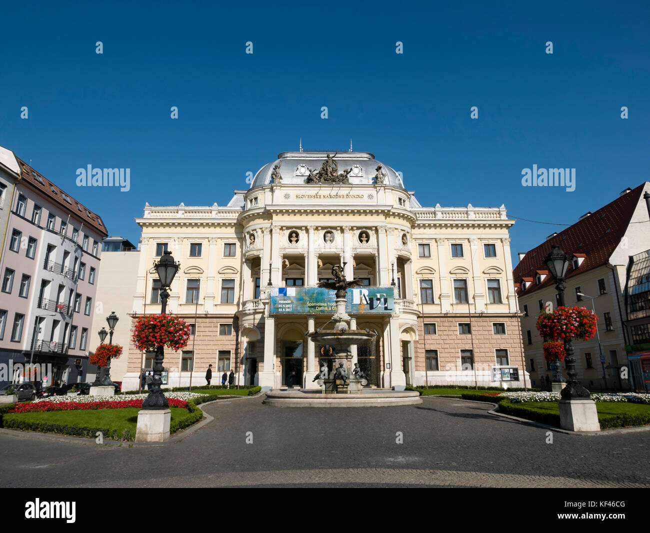 Il Teatro Nazionale Slovacco, Hviezdoslav Square, Bratislava, Slovacchia. Foto Stock