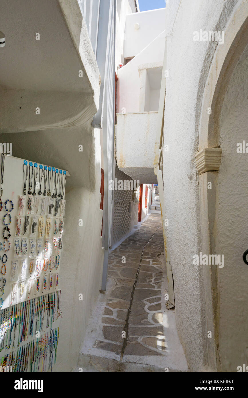 Vicolo nella città vecchia di Naxos-città, isola di Naxos, Cicladi, Egeo, Grecia Foto Stock