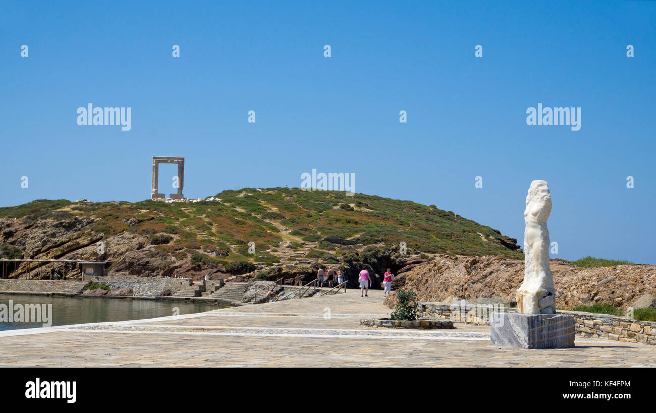 Temple Gate, Portara di Naxos, un punto di riferimento di Naxos, Cicladi, Egeo, Grecia Foto Stock