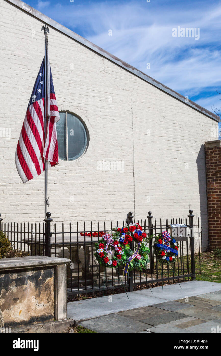 Alexandria, Virginia, Stati Uniti d'America. Tomba del Milite Ignoto della guerra rivoluzionaria americana. Presidenti giorno cerimonia, 2017. Foto Stock