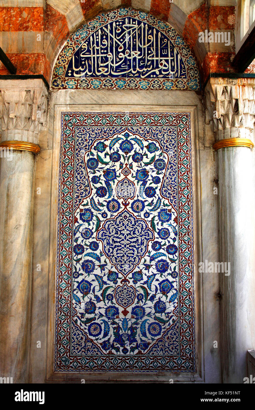 Turchia, Istanbul, comune di Fatih, distretto di Sultanahmet, Basilica di Santa Sofia (museo di Aya Sofia), Mausoleo di Mourad III, terracotta di Iznik Foto Stock