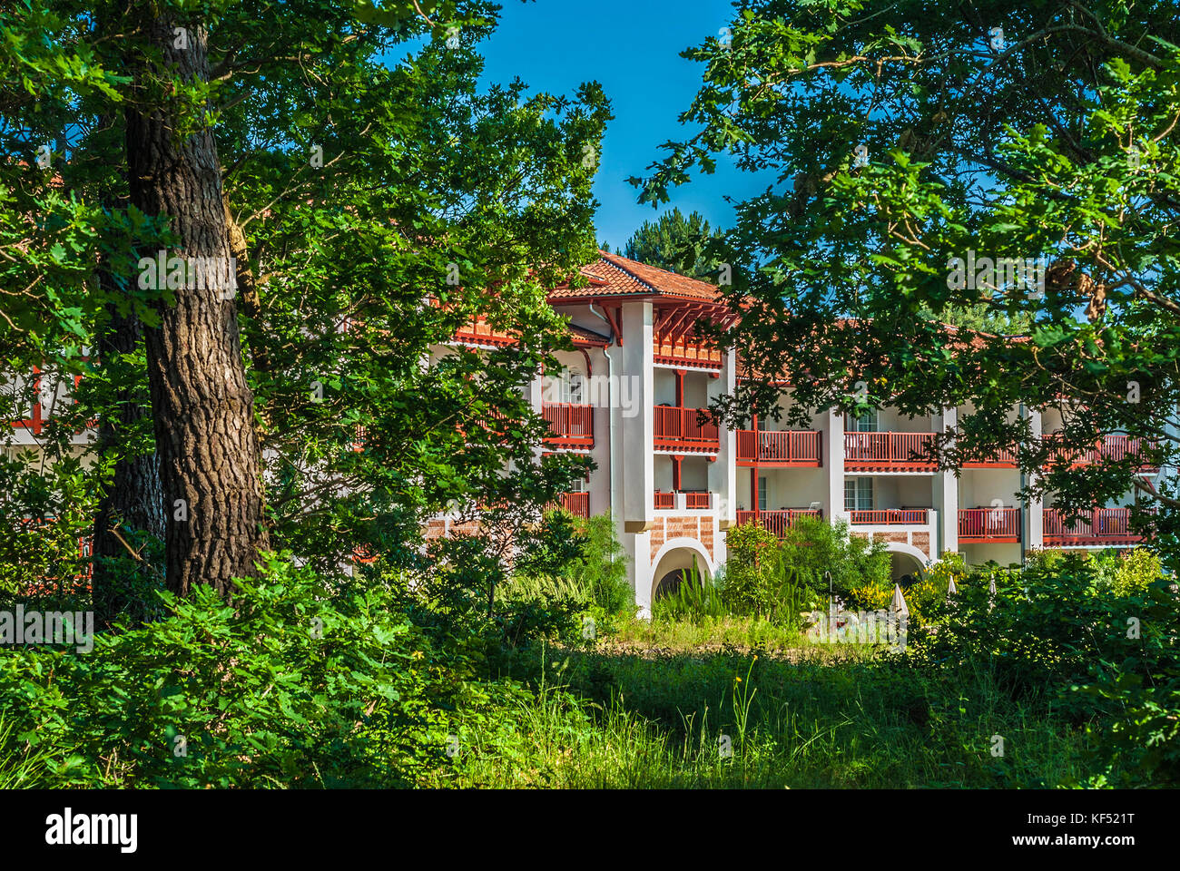 Francia, landes, Biscarosse, pierre et vacances vacanze cente in corrispondenza del bordo del campo da golf Foto Stock