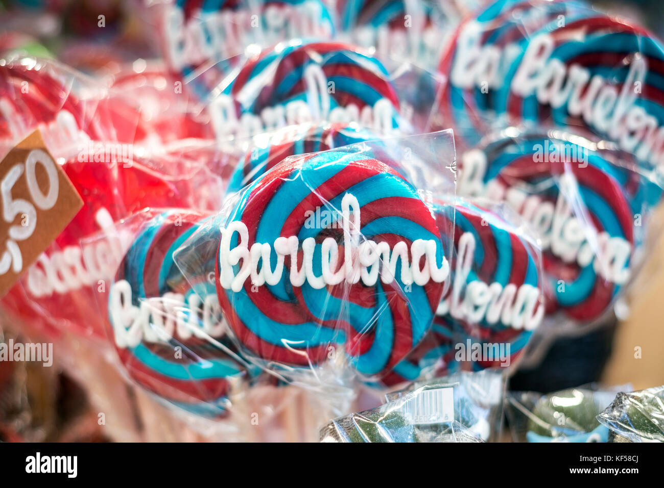 Marca caramella lecca-lecca dolci in tourist souvenir shop display in las Ramblas BARCELLONA SPAGNA Foto Stock