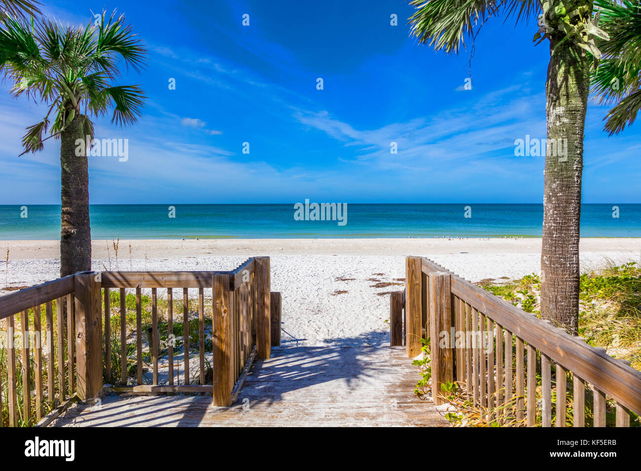 La passerella al golfo del Messico sulla spiaggia di Anna Maria Island in Bradenton beach florida Foto Stock