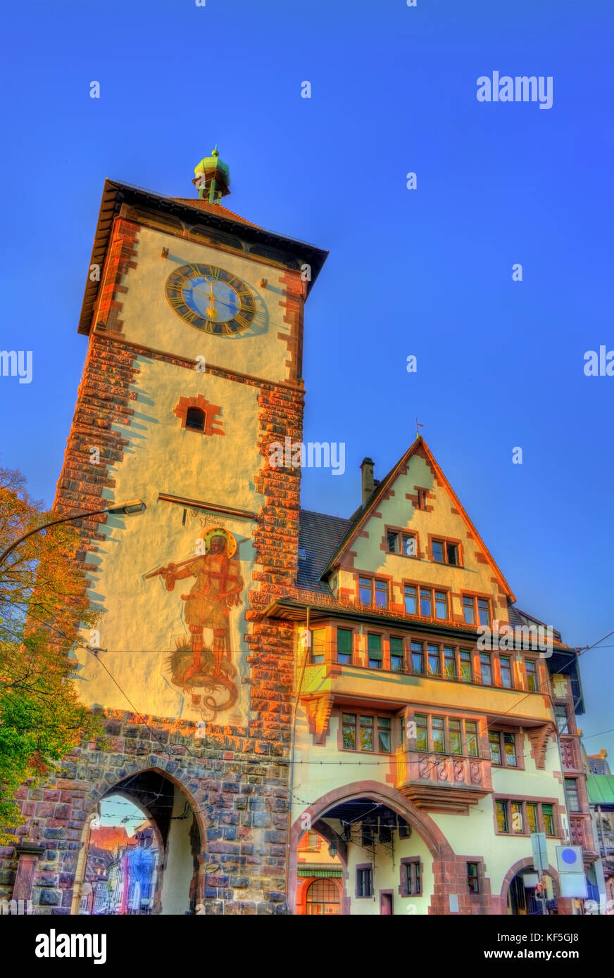 Schwabentor, una storica Porta della città di Friburgo in Brisgovia - BADEN-WURTTEMBERG, Germania Foto Stock