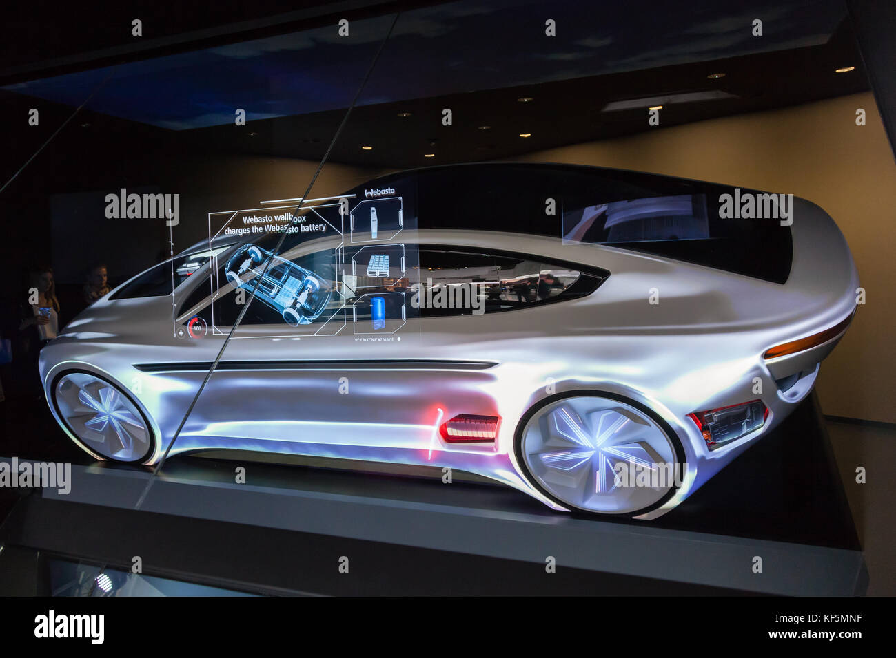 Francoforte, Germania - Sep 20, 2017: fornitore automobilistico showcar webasto al Frankfurt international motorshow 2017 Foto Stock