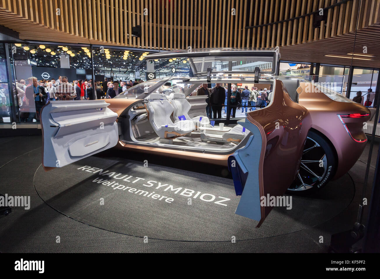 Francoforte, Germania - Sep 20, 2017: Renault symbioz concept car al Frankfurt international motorshow 2017 Foto Stock