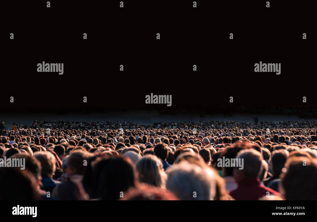 Grande folla di persone Foto Stock