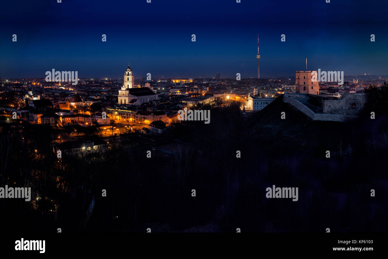 La città vecchia di Vilnius all alba di tempo Foto Stock
