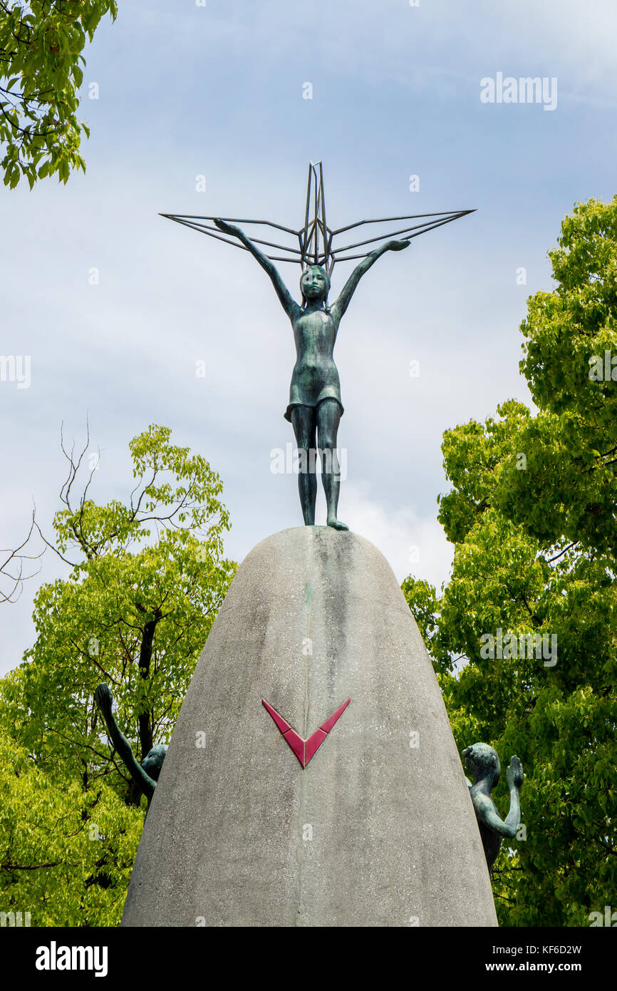 Hiroshima, Giappone - 25 maggio 2017: bambini monumento di pace, progettato da kazuo kikuchi e kiyoshi ikebe in Hiroshima Parco del Memoriale della Pace di Hiroshima, Foto Stock