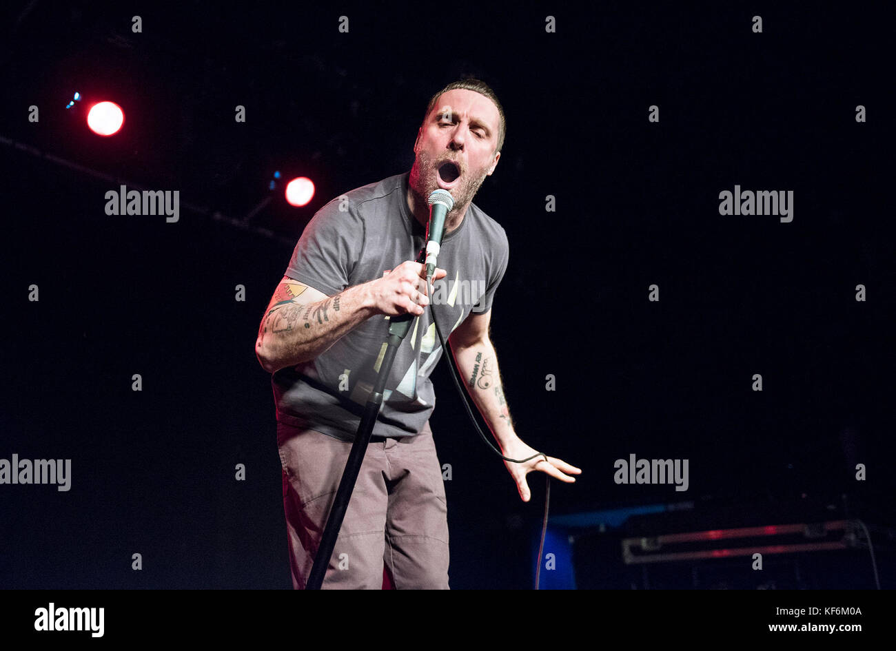 Leeds, Regno Unito. 25 ott 2017. sleaford mods effettuando in corrispondenza di loro venduto out show a Leeds beckett unione degli allievi 25/10/2017 credit: gary mather/alamy live news Foto Stock