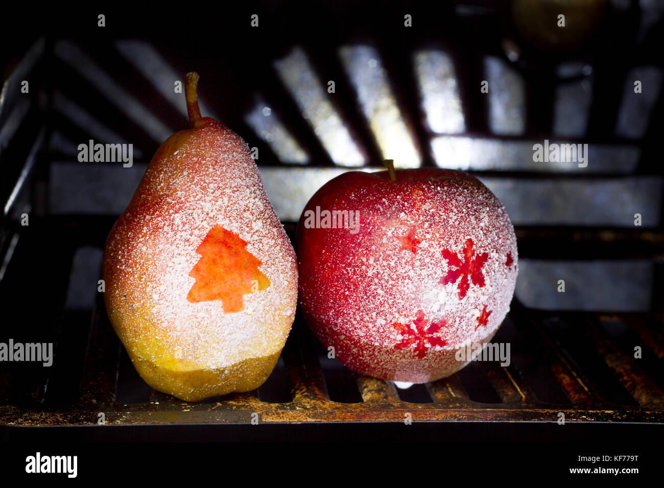 Natale pera e mela al forno prima della cottura concetto astratto Foto Stock