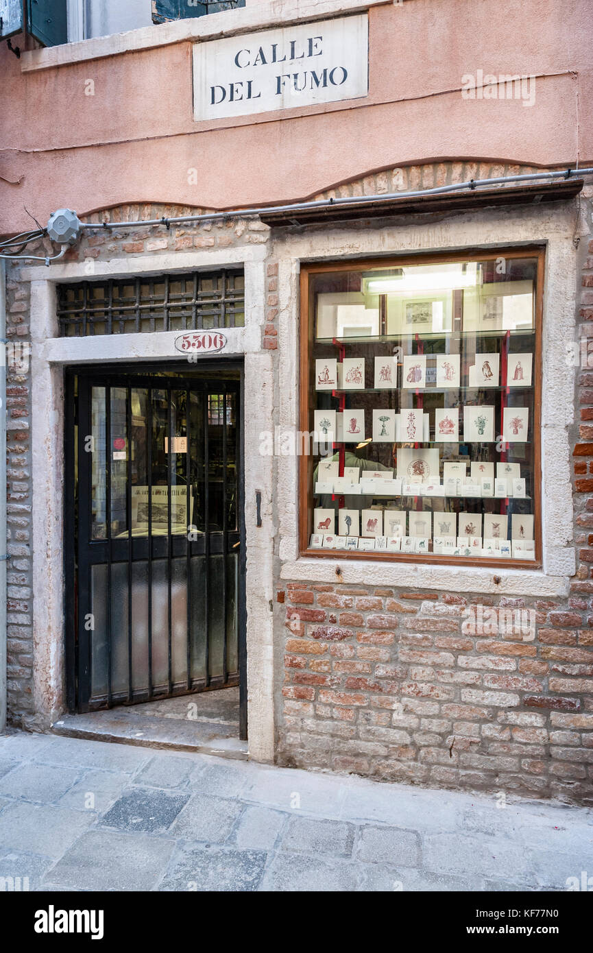 Venezia, Italia. Il vecchio stile tradizionale negozio di stampa di Gianni  Basso, stampante (stampatore) in Cannaregio Foto stock - Alamy